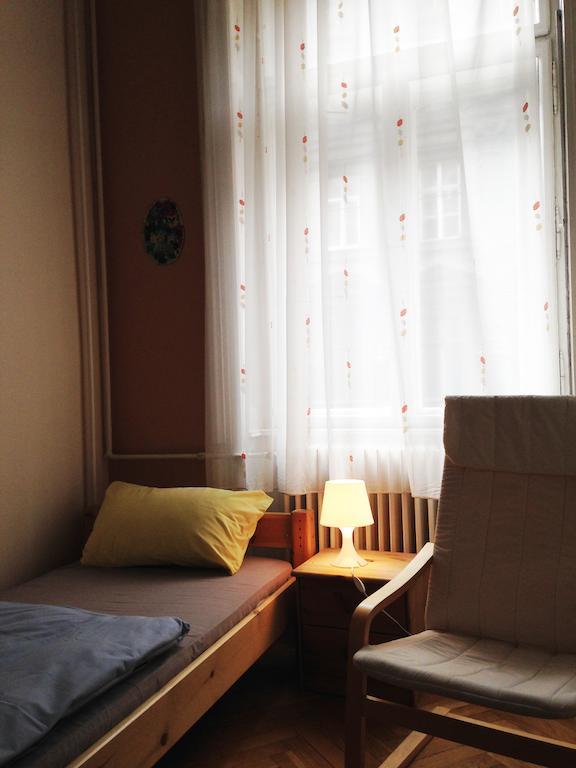 Yolo Hostel Budapešť Pokoj fotografie