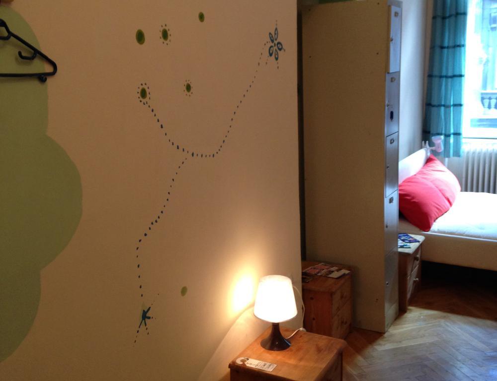 Yolo Hostel Budapešť Pokoj fotografie